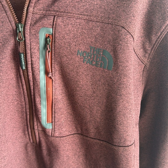 The North Face Pullover - Picture 4 of 5